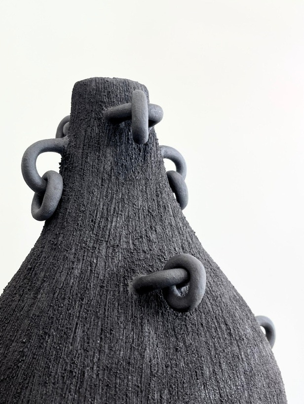 Midgard large stoneware vessel with scored surface and protruding clay rings at the shoulders — view 3
